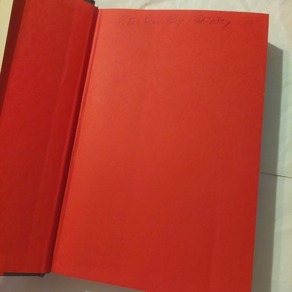 Lady Boss - Picture 4 of 5